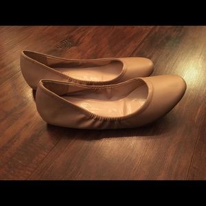 Tan Jessica Simpson Flats